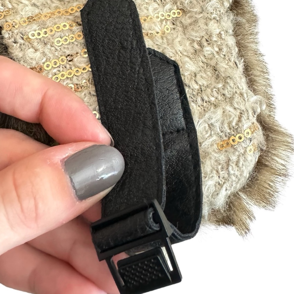 Mudd Juniors Faux Fur Tan Sequins Trapper Hat Snap Closure Chin Strap - Picture 6 of 11